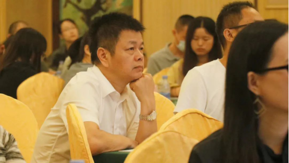 東莞哪里有抖音運營培訓？企業(yè)怎么做抖音營銷？